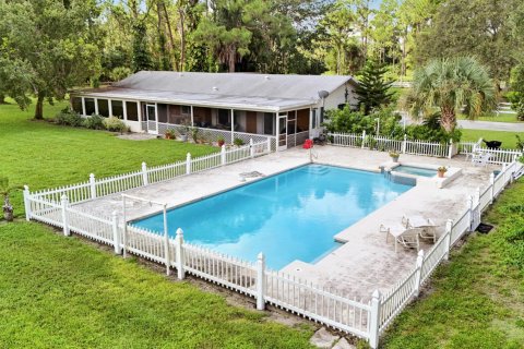 House in Jupiter, Florida 2 bedrooms, 179.3 sq.m. № 2420708 - photo 13