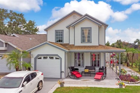 House in Orlando, Florida 3 bedrooms, 131.55 sq.m. № 2284793