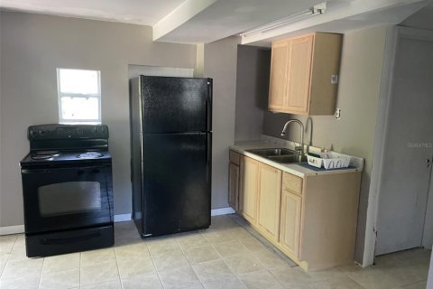 Immobilier commercial à vendre à Daytona Beach, Floride: 5 chambres, 210.52 m2 № 1905713 - photo 4