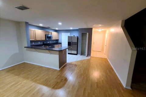 Touwnhouse à vendre à Kissimmee, Floride: 2 chambres, 128.76 m2 № 2222053 - photo 4