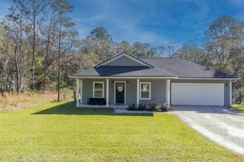 House in Hastings, Florida 3 bedrooms, 112.04 sq.m. № 1529149 - photo 1