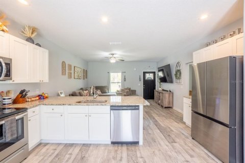 House in Hastings, Florida 3 bedrooms, 112.04 sq.m. № 1529149 - photo 12