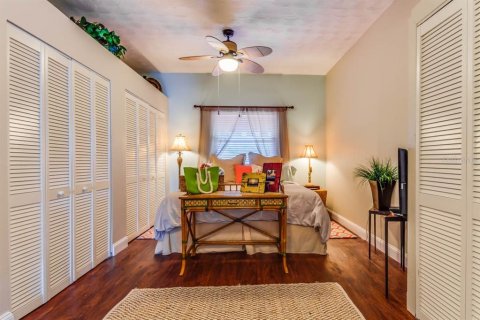 House in Saint Pete Beach, Florida 3 bedrooms, 158.31 sq.m. № 1911239 - photo 24