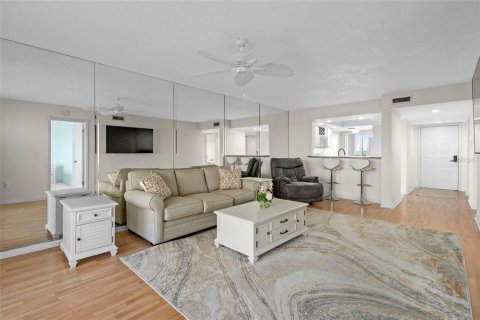 Купить кондоминиум в Порт-Ричи, Флорида 5 комнат, 95.22м2, № 2217110 - фото 8