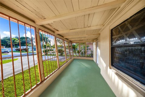 Casa en venta en North Miami, Florida, 2 dormitorios, 103.12 m2 № 1998171 - foto 27