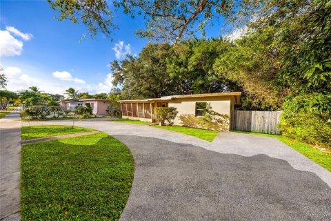 Casa en venta en North Miami, Florida, 2 dormitorios, 103.12 m2 № 1998171 - foto 24