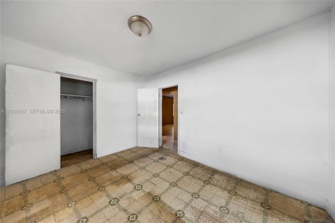 Casa en venta en North Miami, Florida, 2 dormitorios, 103.12 m2 № 1998171 - foto 19
