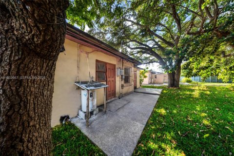 Casa en venta en North Miami, Florida, 2 dormitorios, 103.12 m2 № 1998171 - foto 23