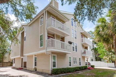 Condo in Tampa, Florida, 2 bedrooms  № 2151975