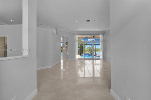 Casa en venta en Weston, Florida, 5 dormitorios, 266.63 m2 № 2076028 - foto 5