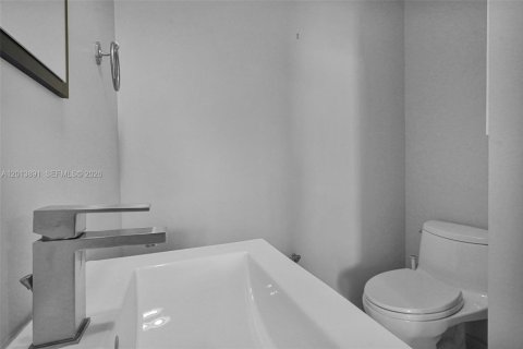 Casa en venta en Weston, Florida, 5 dormitorios, 266.63 m2 № 2076028 - foto 30