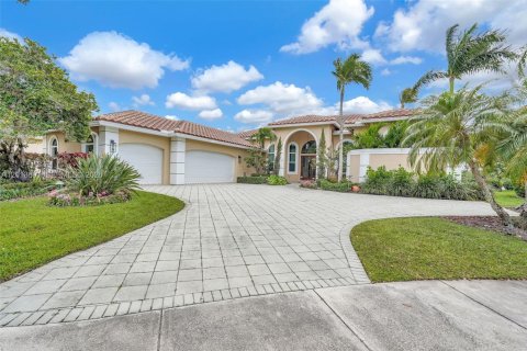 Casa en venta en Weston, Florida, 5 dormitorios, 266.63 m2 № 2076028 - foto 2