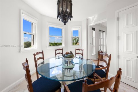 Condo in Coral Gables, Florida, 3 bedrooms  № 1706524 - photo 10
