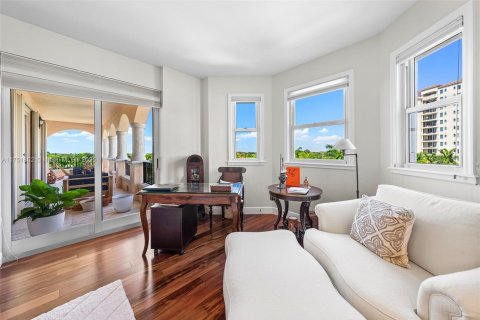 Condo in Coral Gables, Florida, 3 bedrooms  № 1706524 - photo 14