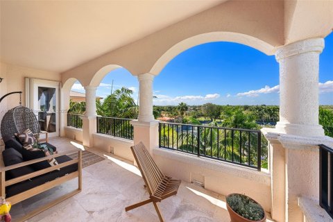 Condo in Coral Gables, Florida, 3 bedrooms  № 1706524 - photo 30