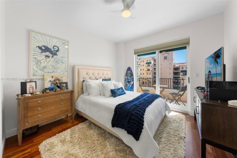 Condo in Coral Gables, Florida, 3 bedrooms  № 1706524 - photo 22