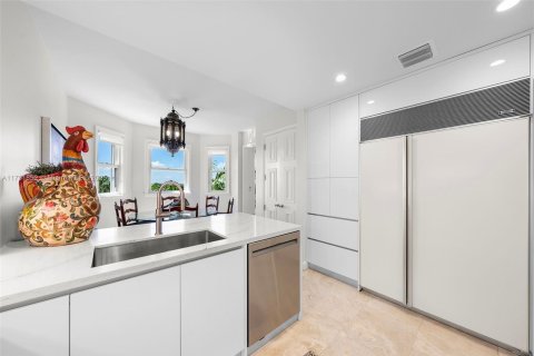 Condo in Coral Gables, Florida, 3 bedrooms  № 1706524 - photo 8