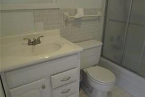 Condominio en alquiler en Fort Lauderdale, Florida, 1 dormitorio, 70.23 m2 № 2146673 - foto 10