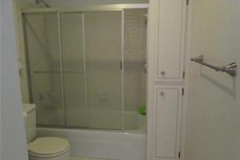 Condominio en alquiler en Fort Lauderdale, Florida, 1 dormitorio, 70.23 m2 № 2146673 - foto 11