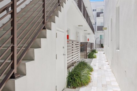 Купить кондоминиум в Майами-Бич, Флорида 1 спальня, 60.48м2, № 2013938 - фото 6