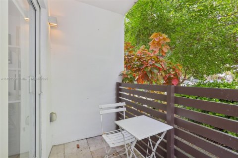 Купить кондоминиум в Майами-Бич, Флорида 1 спальня, 60.48м2, № 2013938 - фото 28