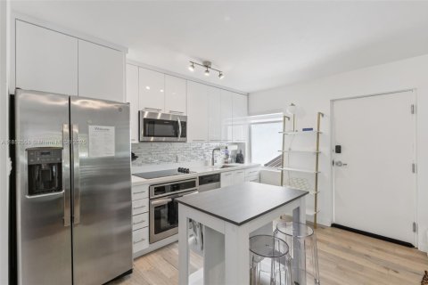 Купить кондоминиум в Майами-Бич, Флорида 1 спальня, 60.48м2, № 2013938 - фото 15