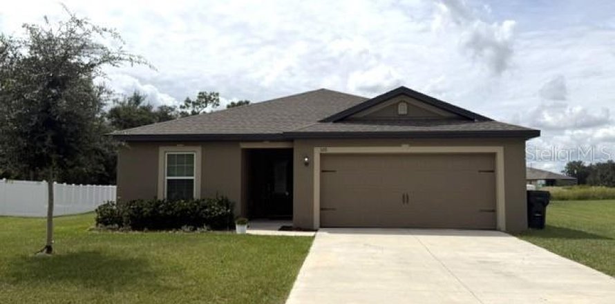 Villa ou maison à Poinciana, Floride 3 chambres, 130.43 m2 № 2395542