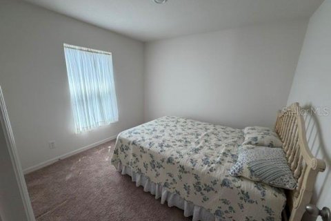 Villa ou maison à vendre à Poinciana, Floride: 3 chambres, 130.43 m2 № 2395542 - photo 13