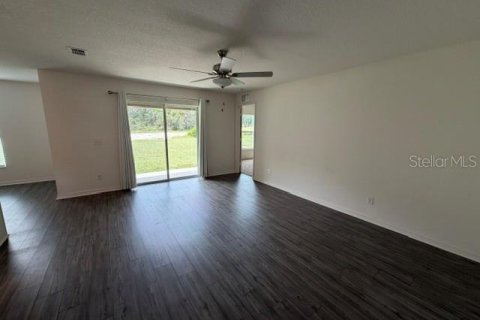 Villa ou maison à vendre à Poinciana, Floride: 3 chambres, 130.43 m2 № 2395542 - photo 2