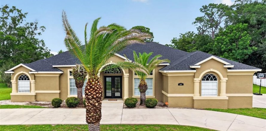 House in Ocala, Florida 4 bedrooms, 267.74 sq.m. № 2138426