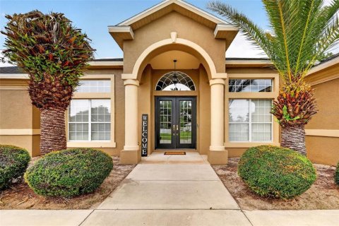 House in Ocala, Florida 4 bedrooms, 267.74 sq.m. № 2138426 - photo 2