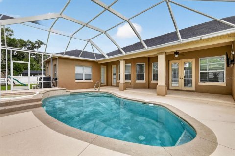 House in Ocala, Florida 4 bedrooms, 267.74 sq.m. № 2138426 - photo 11