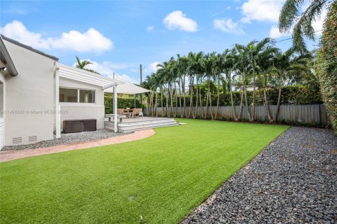 Villa ou maison à vendre à Miami Shores, Floride: 2 chambres, 113.81 m2 № 1964780 - photo 19