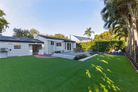 Villa ou maison à vendre à Miami Shores, Floride: 2 chambres, 113.81 m2 № 1964780 - photo 26