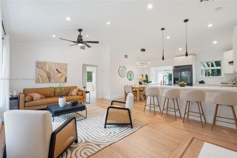 Villa ou maison à vendre à Miami Shores, Floride: 2 chambres, 113.81 m2 № 1964780 - photo 5