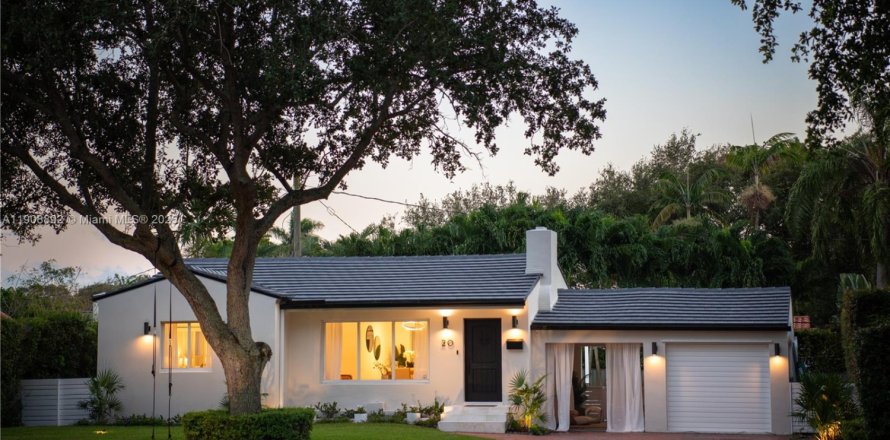 Villa ou maison à Miami Shores, Floride 2 chambres, 113.81 m2 № 1964780