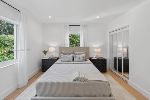 Villa ou maison à vendre à Miami Shores, Floride: 2 chambres, 113.81 m2 № 1964780 - photo 23