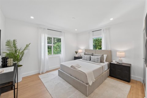 Villa ou maison à vendre à Miami Shores, Floride: 2 chambres, 113.81 m2 № 1964780 - photo 21