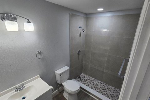 Casa en alquiler en Palm Bay, Florida, 3 dormitorios, 124.86 m2 № 1900513 - foto 13
