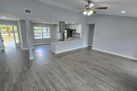 Casa en alquiler en Palm Bay, Florida, 3 dormitorios, 124.86 m2 № 1900513 - foto 8