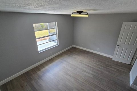 Casa en alquiler en Palm Bay, Florida, 3 dormitorios, 124.86 m2 № 1900513 - foto 11