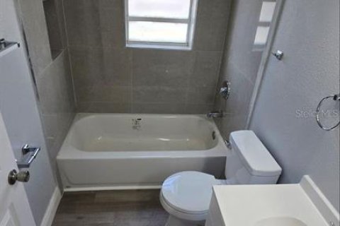 Casa en alquiler en Palm Bay, Florida, 3 dormitorios, 124.86 m2 № 1900513 - foto 14