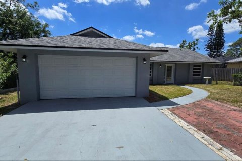 Casa en alquiler en Palm Bay, Florida, 3 dormitorios, 124.86 m2 № 1900513 - foto 3