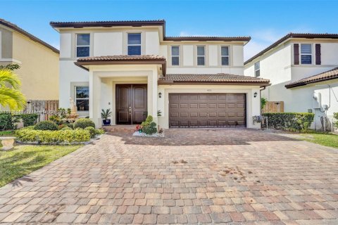 House in Homestead, Florida 6 bedrooms, 276.85 sq.m. № 1713459 - photo 2