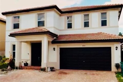 House in Homestead, Florida 6 bedrooms, 276.85 sq.m. № 1713459 - photo 22