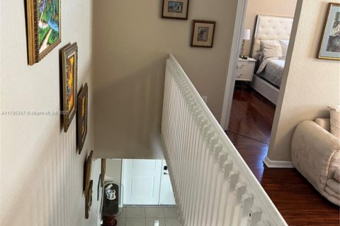 Casa en venta en Homestead, Florida, 6 dormitorios, 276.85 m2 № 1713459 - foto 20