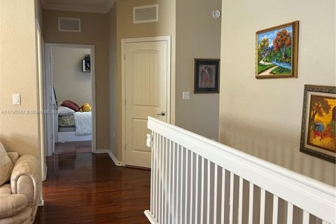 House in Homestead, Florida 6 bedrooms, 276.85 sq.m. № 1713459 - photo 18