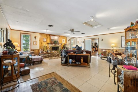 House in Eustis, Florida 3 bedrooms, 387.03 sq.m. № 1644273 - photo 13