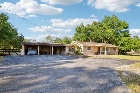 House in Eustis, Florida 3 bedrooms, 387.03 sq.m. № 1644273 - photo 5