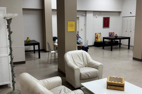 Condo in Sunny Isles Beach, Florida, 2 bedrooms  № 1939357 - photo 21